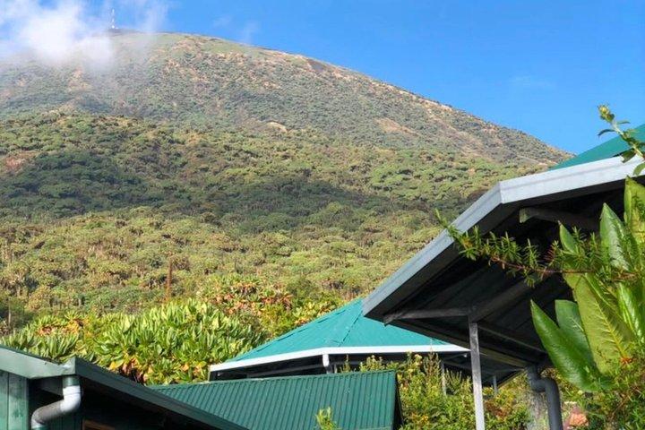 ビスケ山ハイキングとクレターレイク体験1日