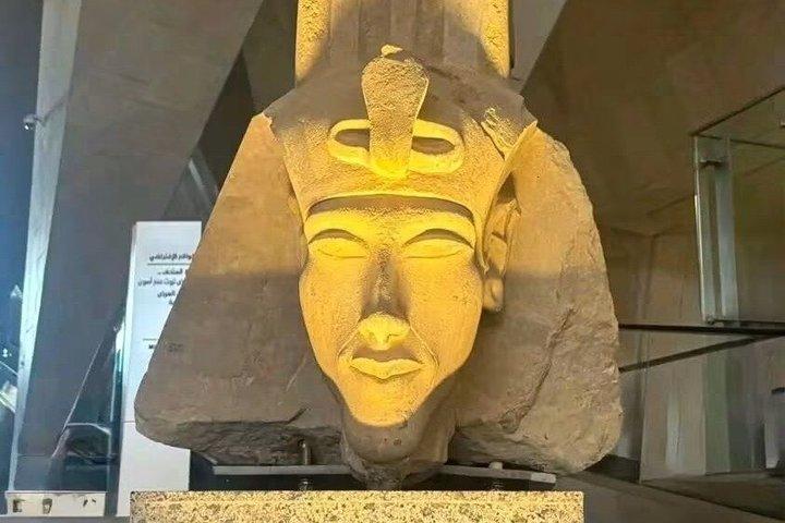 ハルガダ発プライベートカイロ日帰り旅行：ピラミッドとグランド・ミュージアム