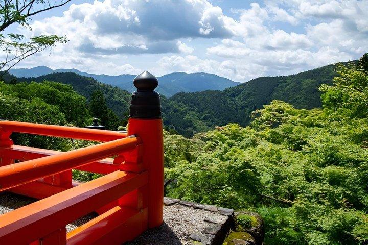 京都 鞍馬ウェルネス：山登りと温泉体験