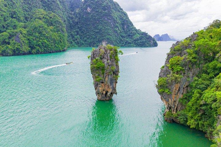 プーケット発、遅いスタートのジェームズ・ボンド＆ナカヤイ・カタマランツアー
