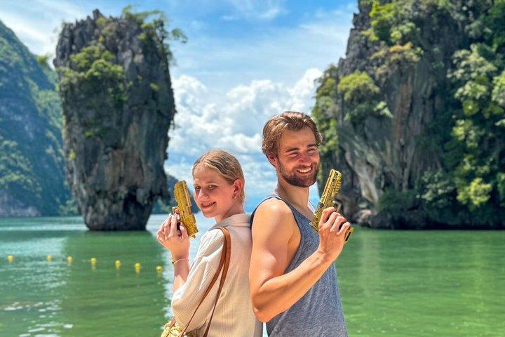 ジャムズ・ボンドとナカヤイ島でのプーケットプレミアムカタマランツアー