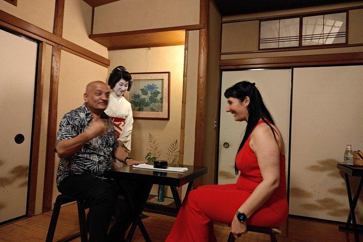 浅草の歴史と懐石料理を堪能するプライベート芸者のおもてなしの夜
