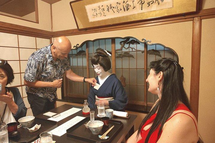 浅草の歴史と懐石料理を堪能するプライベート芸者のおもてなしの夜