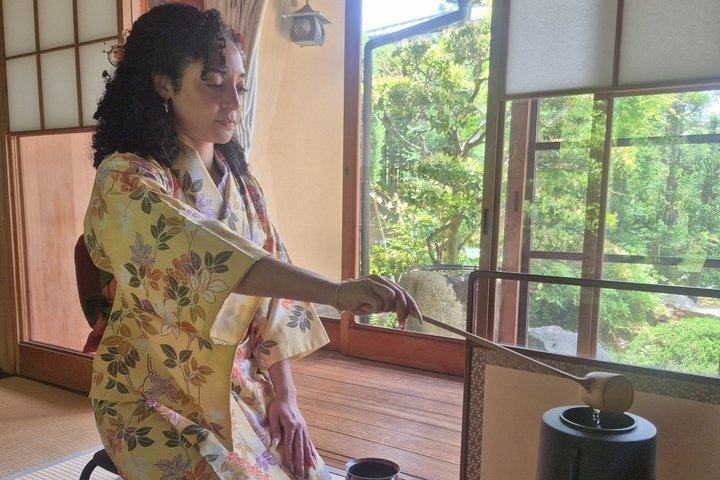 京都で本格的な茶道体験を