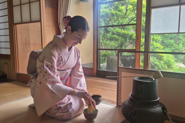 Experimenta la Auténtica Ceremonia del Té en Kioto