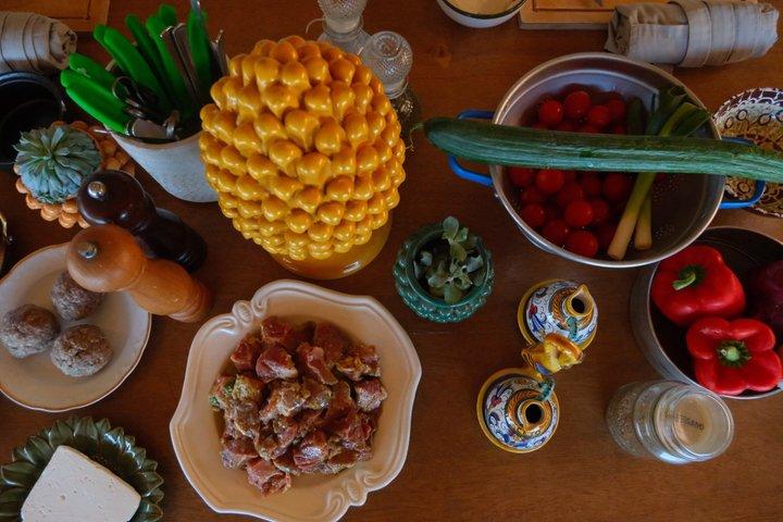 サントリーニの味覚 夢のような設定での料理教室