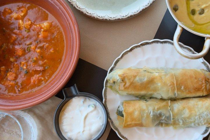 サントリーニの味覚 夢のような設定での料理教室
