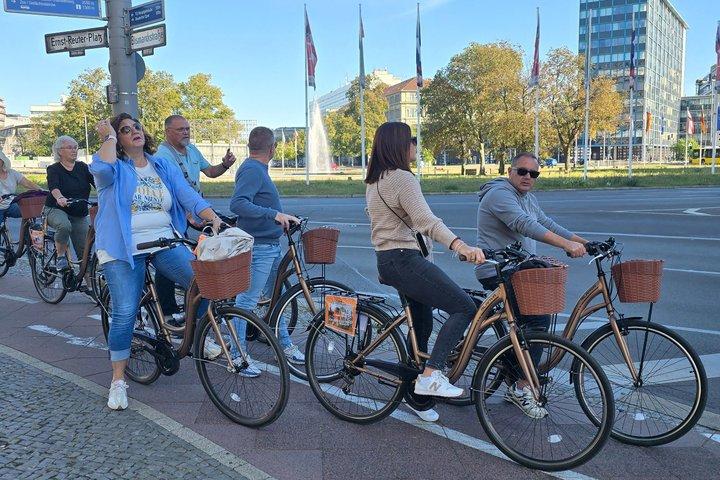 ベルリン:ベルリンガイドとインサイダーのヒント付き最高の自転車ツアー