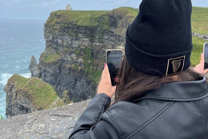 Privat tur til klippene i Moher med Ekspert Chauffør