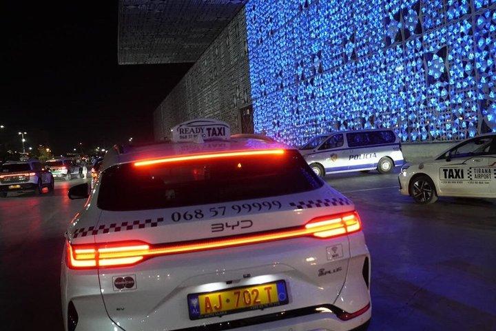 Transfert privé entre l'aéroport de Rinas (TIA) et la ville de Tirana