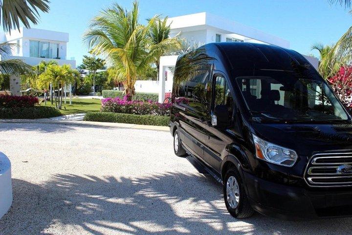 Private PLS Airport Transfer to Hotel/Villa in Turks & Caicos