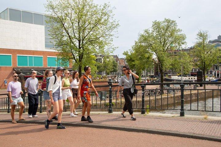 アムステルダム・フードツアー：本格的なオランダ語の味、運河と文化