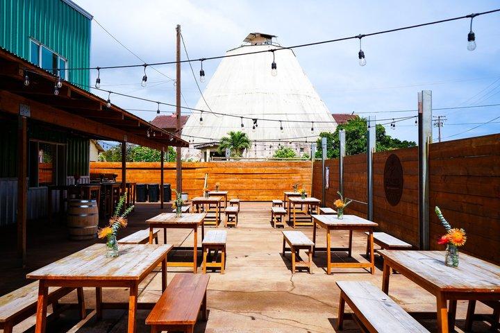 Private Oahu Speakeasy: Distillery, Tasting and Cocktail