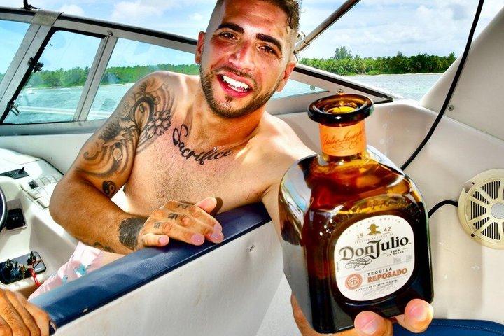 Punta Cana Bootsparty: Open Bar & Live DJ