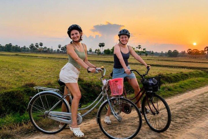 シェムリアップ;小グループカントリーサイド、自転車ツアー、サンセット＆ピクニック