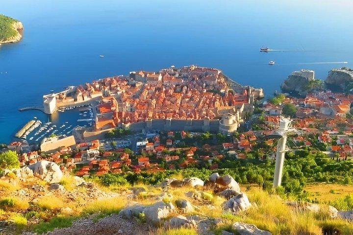 Day Trip Dubrovnik and Surroundings in VIP Class