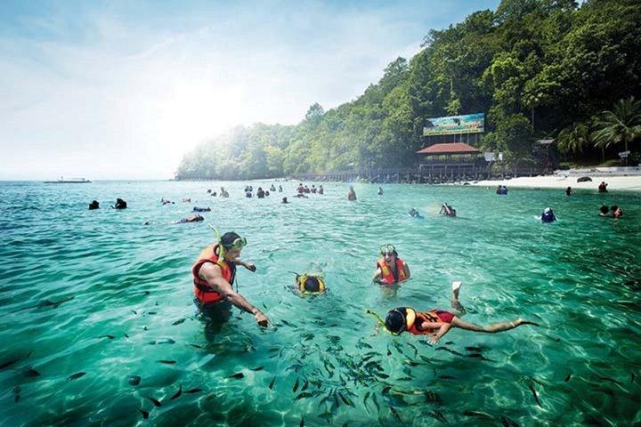 Mantanani Island Snorkeling Trip from Kota Kinabalu with Lunch