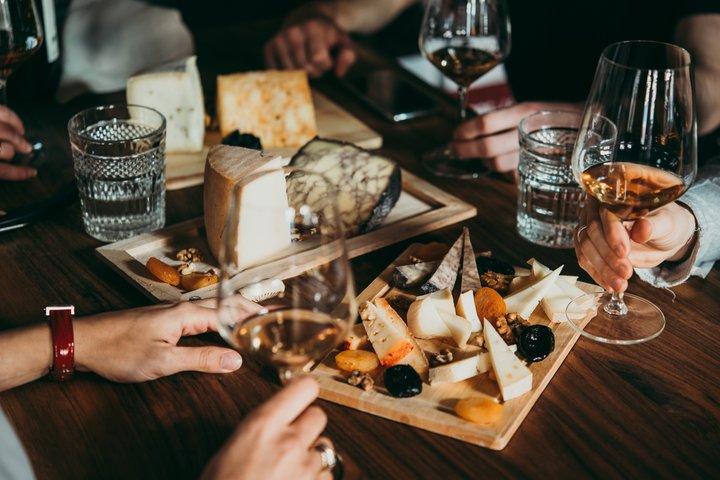 Paris Dark History Night Tour with Wine and Cheese
