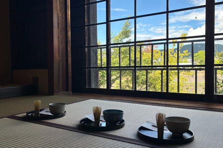 鴨川を望む京都の本格茶道＆書道