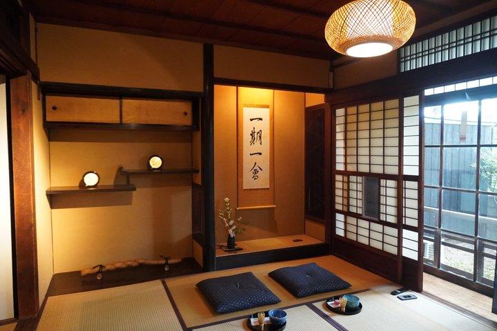 鴨川を望む京都の本格茶道＆書道