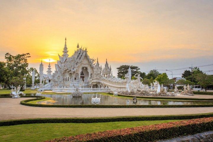 Chiang Rai White Temple, Blue Temple and more from Chiang Mai
