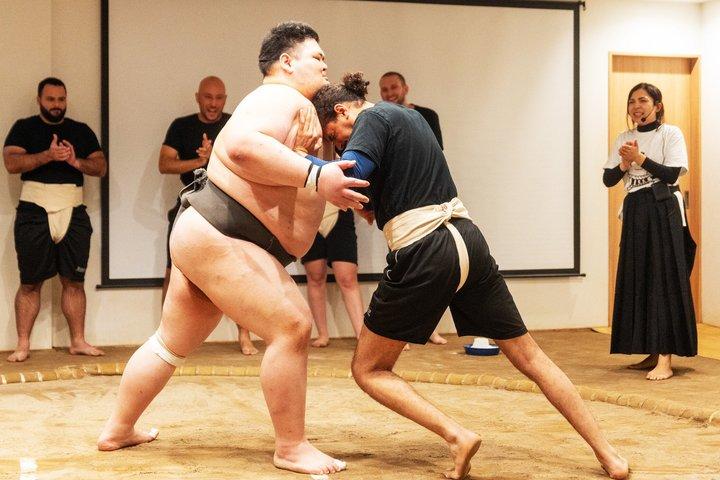 Osaka Sumo Experience com Live Show e desafio ao público