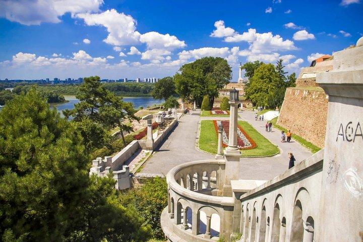 ベオグラード要塞カレメグダン公園ウォーキングツアー（オーディオガイド付き）