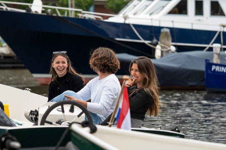 Amsterdam Lej Din Egen Båd i Centrum