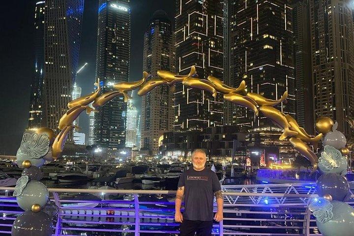 ドバイの夜間乗り継ぎおよびストップオーバーシティツアー（空港送迎付き）