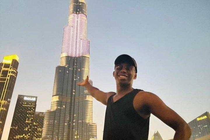 ドバイの夜間乗り継ぎおよびストップオーバーシティツアー（空港送迎付き）