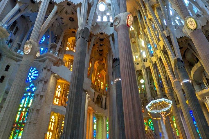 サグラダ・ファミリア・ゴールデンアワー：少人数ツアー、最大9名