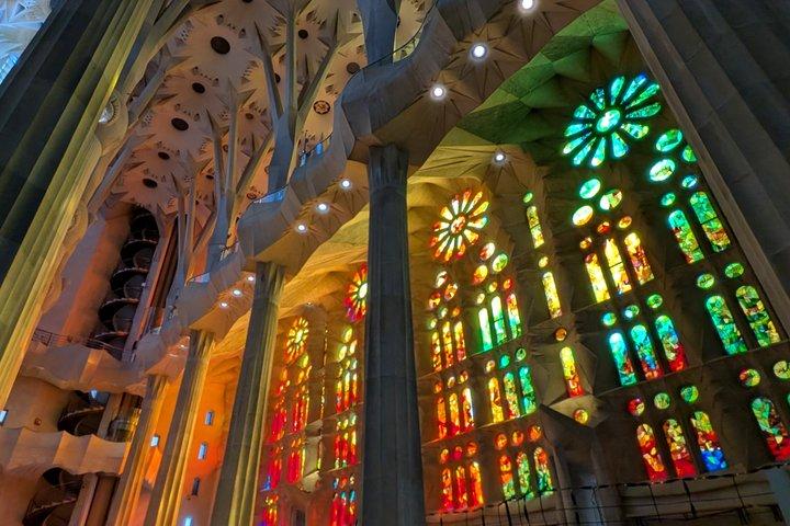 サグラダ・ファミリア・ゴールデンアワー：少人数ツアー、最大9名