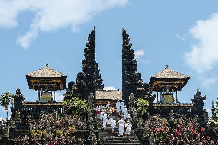 東バリ島ツアー:ベサキの母なる寺院