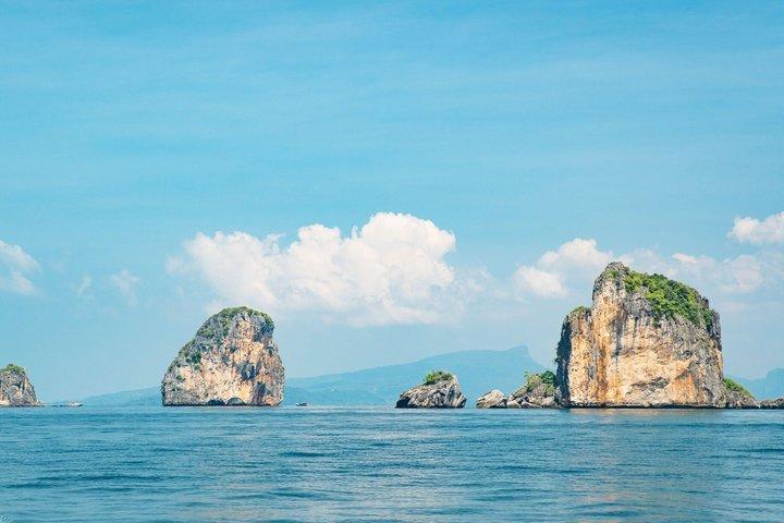 クラビ トロピカル 4島シュノーケリングツアー（スピードボート利用、ランチ付き）