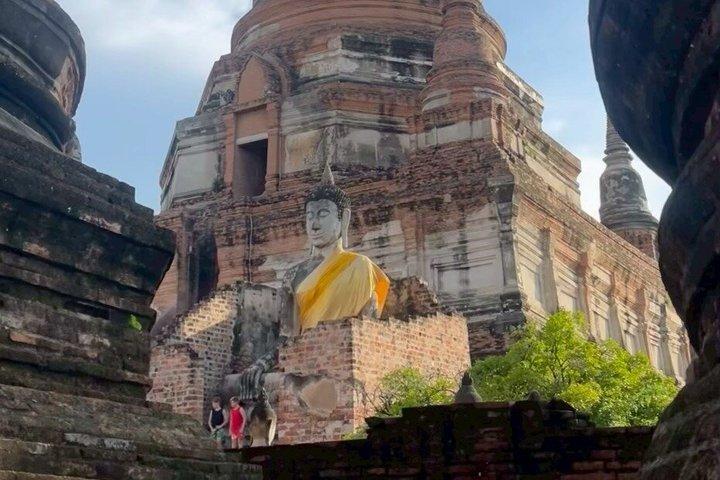 Small Group Ayutthaya UNESCO Temples Full-Day Tour by Alphard