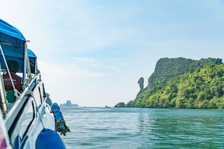 クラビ トロピカル 4島シュノーケリングツアー（スピードボート利用、ランチ付き）