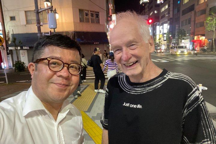 地元の日本語ガイドとの新宿ウォーキングツアー：隠れた名所