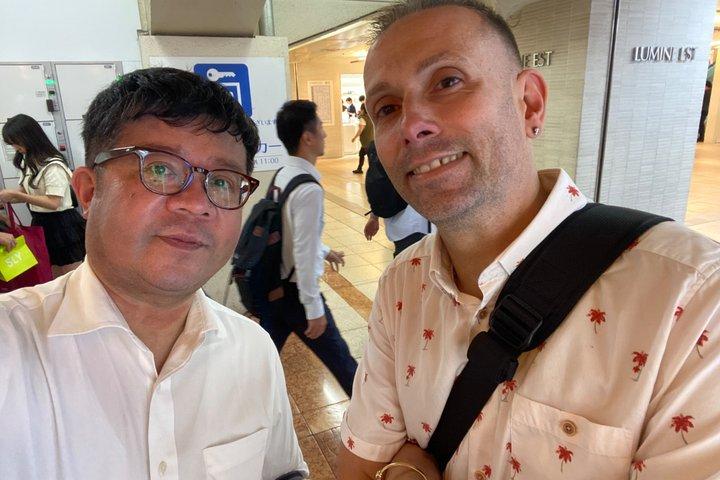 地元の日本語ガイドとの新宿ウォーキングツアー：隠れた名所