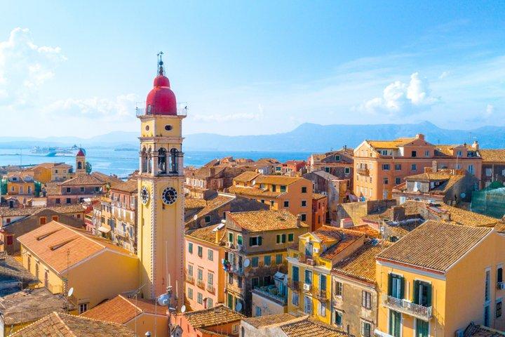初めてのクルーズ客におすすめのコルフ海岸旅行（港でのピックアップ付き）
