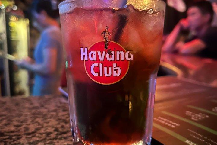 乾杯、ビール、そして恐れなし:上海バー巡り