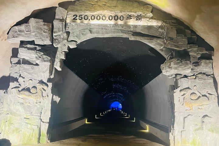 プライベート重慶の隠れた名所：816核施設＆武陵山渓谷