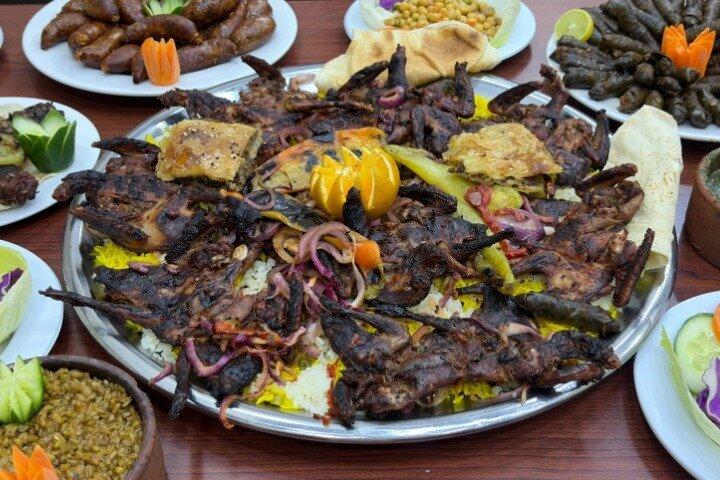 アレクサンドリアのバルディプレート食べ歩きツアー 14品以上試食付き