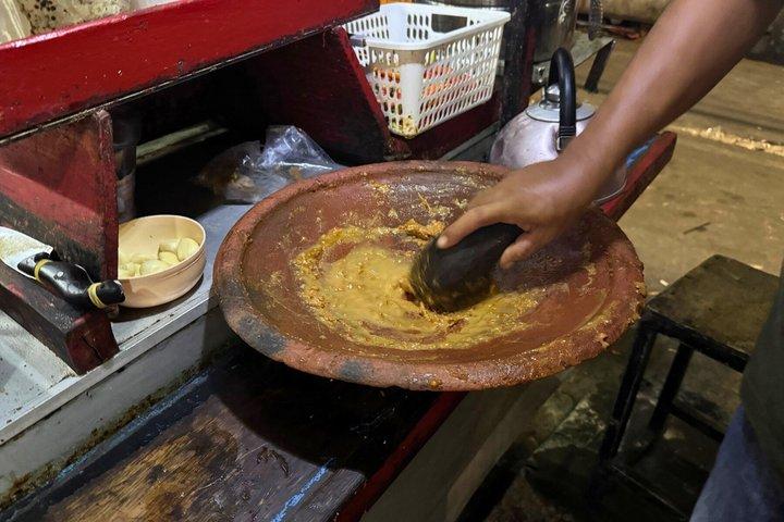 ジャカルタの夜のフードツアー 15品以上の試食付き