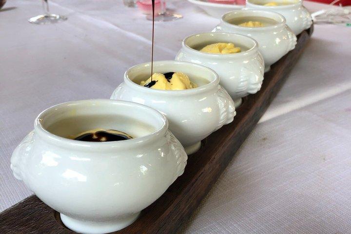 フードバレーツアー:パルミジャーノ、バルサミコ、ワイン、ランチ、交通手段