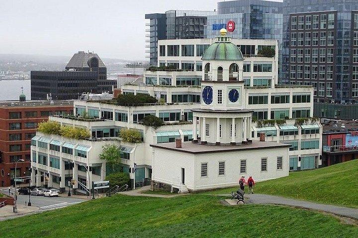 ペギーズ・コーブ、ルネンブルク、ハリファックス市内ツアー