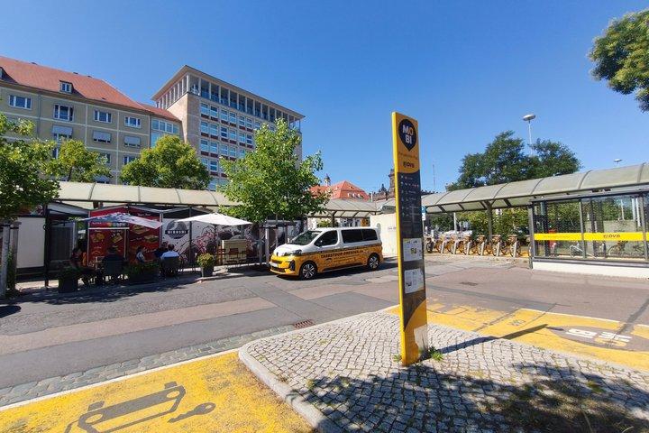 ドレスデン市内観光ツアー（バン利用、少人数制、​​旧市街・新市街、所要時間2.5時間）
