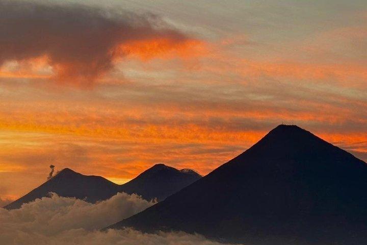 パカヤ火山の豪華なサンセット乗馬ツアー/溶岩シェフによるディナー