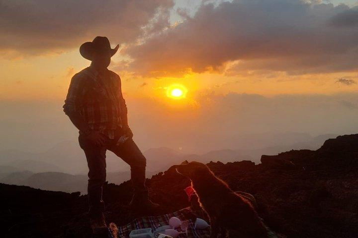パカヤ火山の豪華なサンセット乗馬ツアー/溶岩シェフによるディナー
