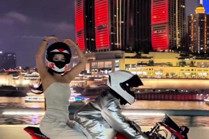 重慶バイクツアー - ネオングライド リバーライトライダー