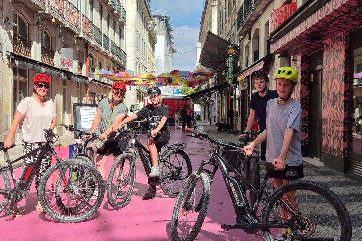リスボンとベレンEバイクツアー（リバーサイドトースト＆テイスティング付き）